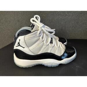 Nike Air Jordan 11 Concord SIZE: 5.5 YOUTH